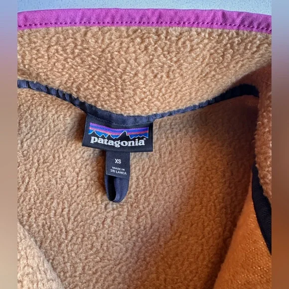 Patagonia Women's Retro Pile Fleece Marsupial Pullover - Picture 3 of 4